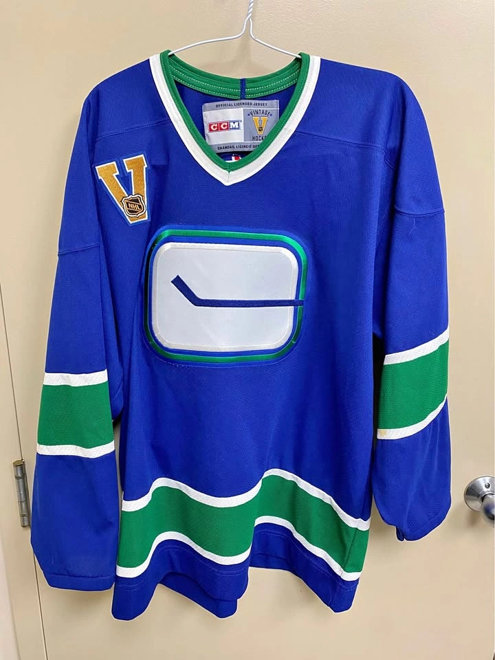 Retro CCM Vancouver Canucks NHL Hockey Jersey