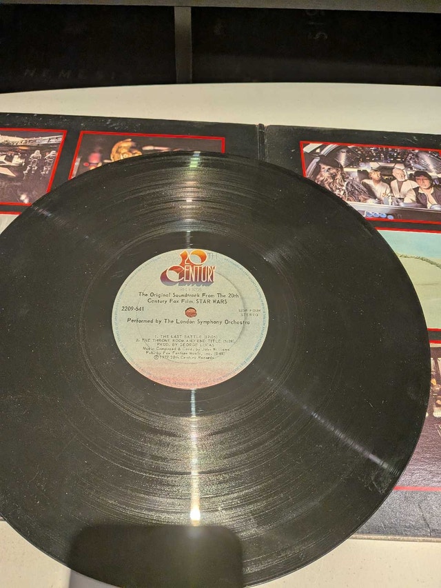 Star Wars Original Soundtrack (1977) 2 Vinyl Records - photo 3