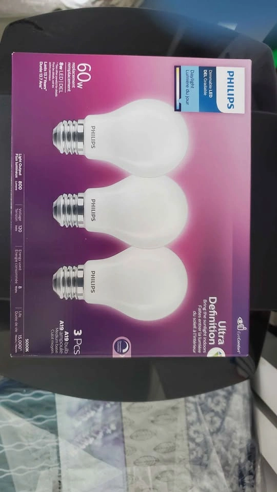White colored light bulbs - photo 2