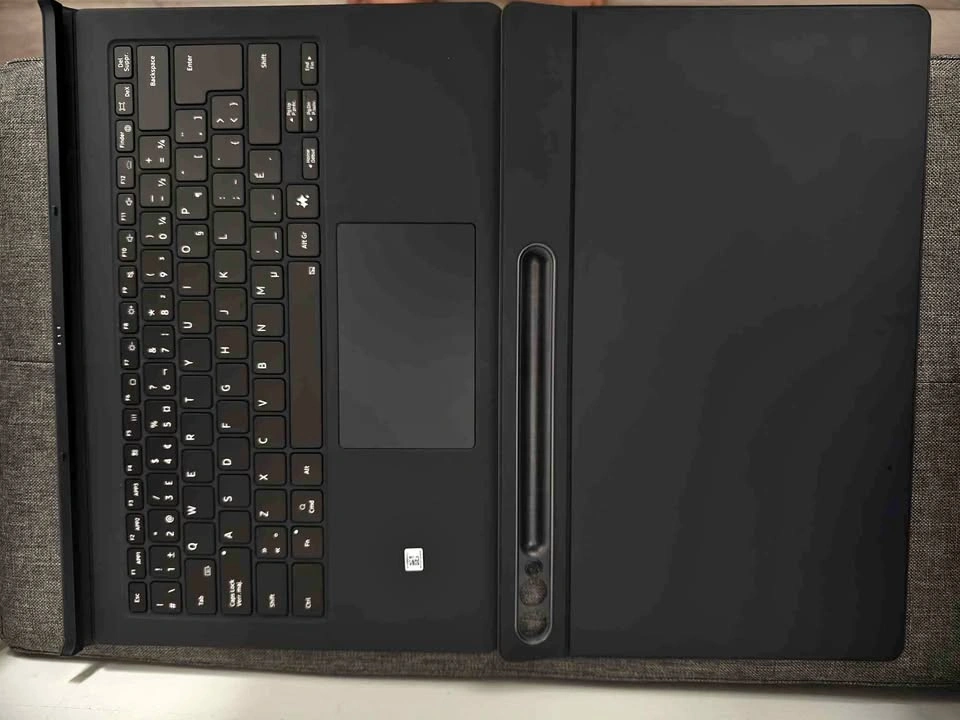 Samsung S10 Ultra Keyboard with Screen Protector