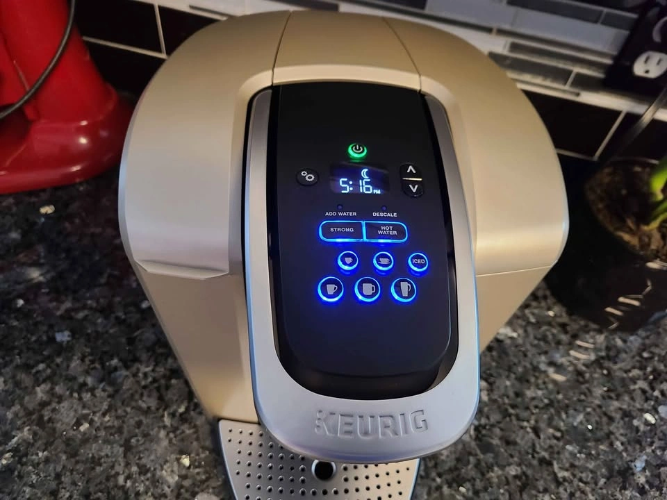 Keurig K-Elite Coffee Maker (makes iced coffee too) - photo 3