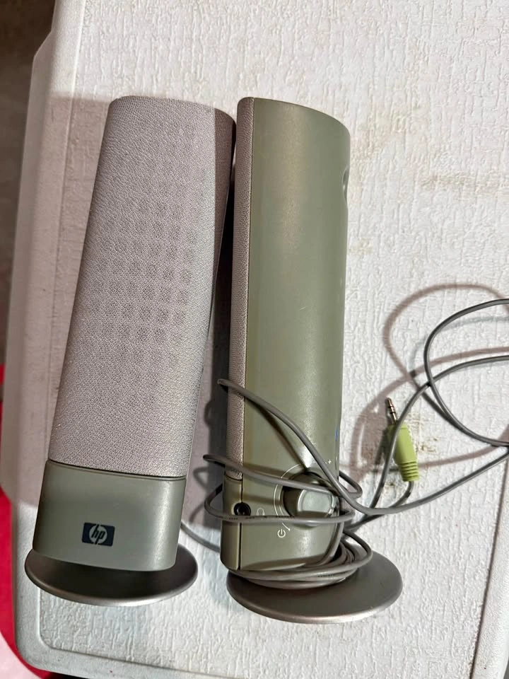 HP Wired Speakers