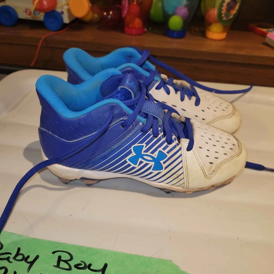 Sz 2.5 baseball cleats - photo 2