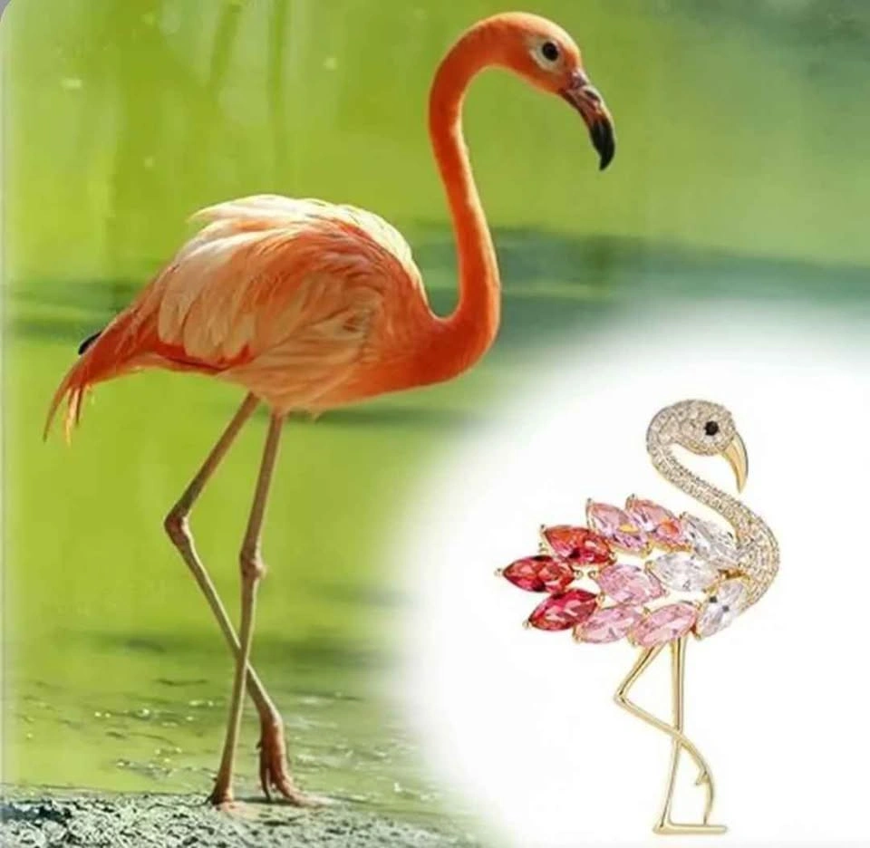 Elegant 18K Gold Plated Flamingo Pin with Rhinestones - photo 3