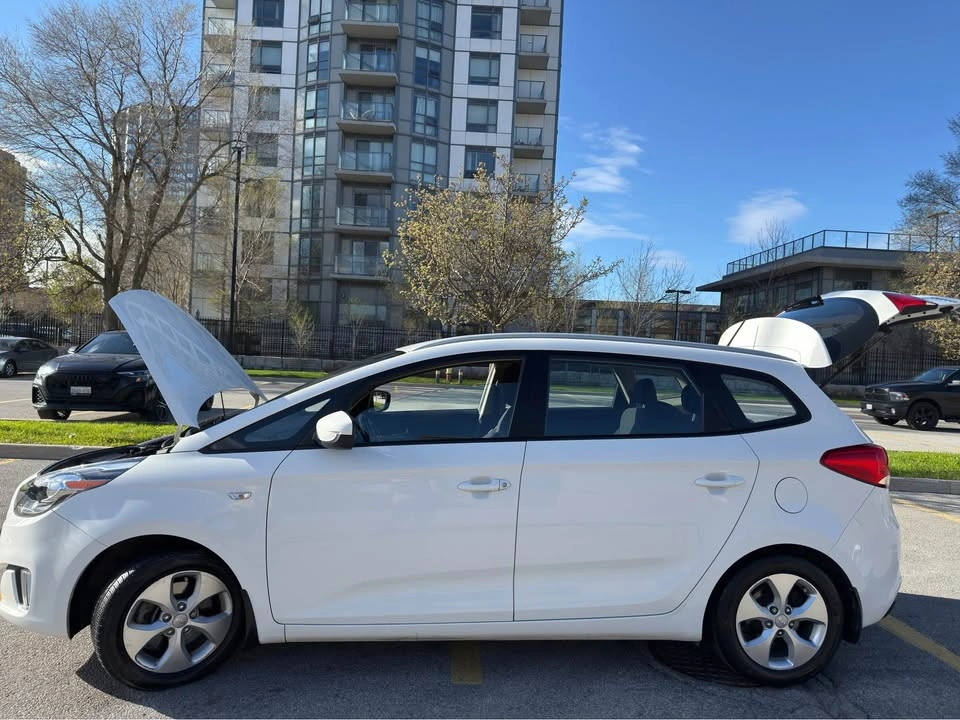 2014 Kia Rondo LX - photo 4