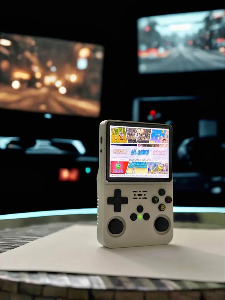 R36S Retro Handheld Gaming Console. ARKOS. 21,000+ games! 128gb. thumbnail
