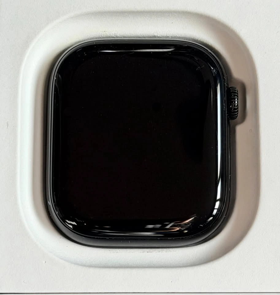 Jet Black 46mm Apple Watch Series 10 (GPS) - 94% Battery Health - photo 5