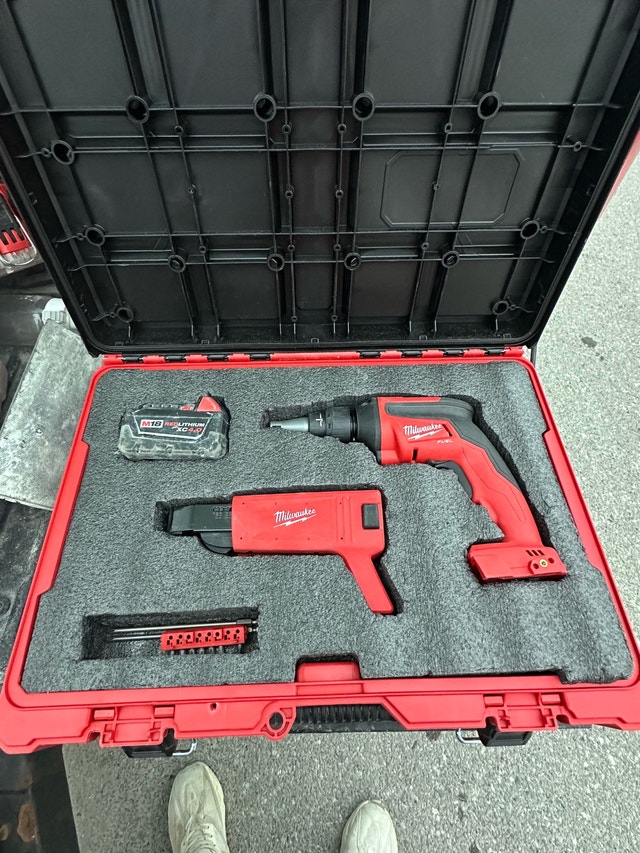 Milwaukee Drywall Gun - photo 2