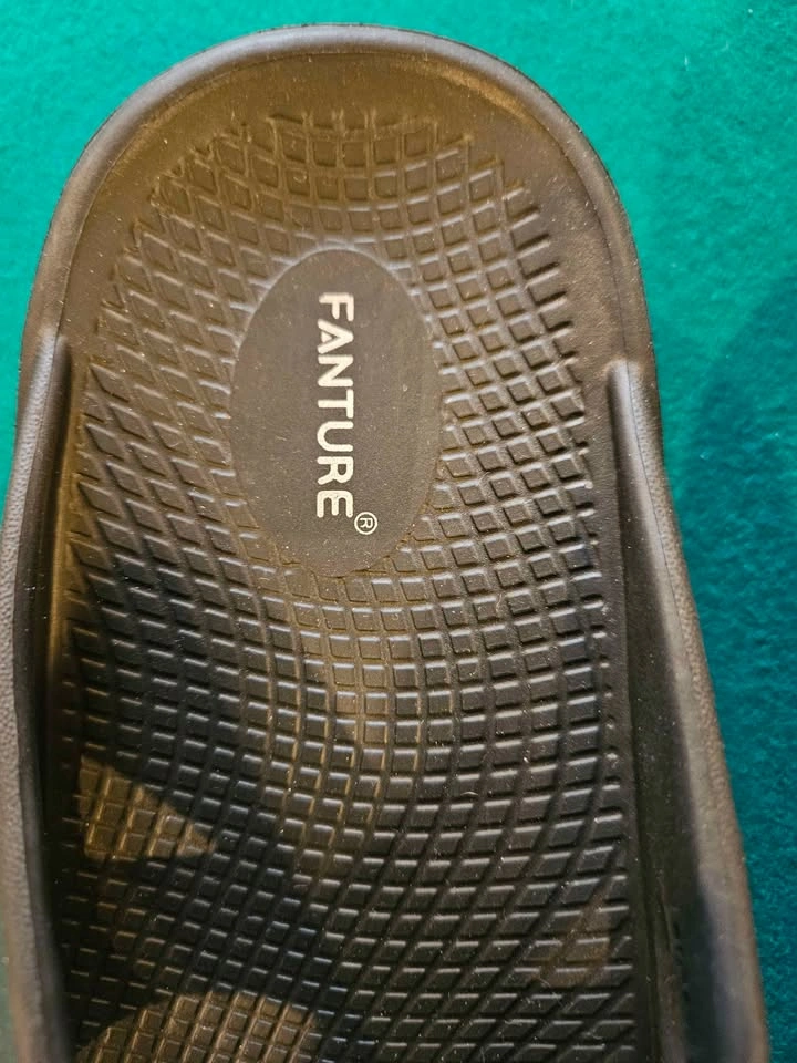 Fanture Sandals - Women's Size 9 - photo 3