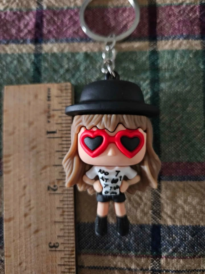 New Swiftie Keychain - photo 4