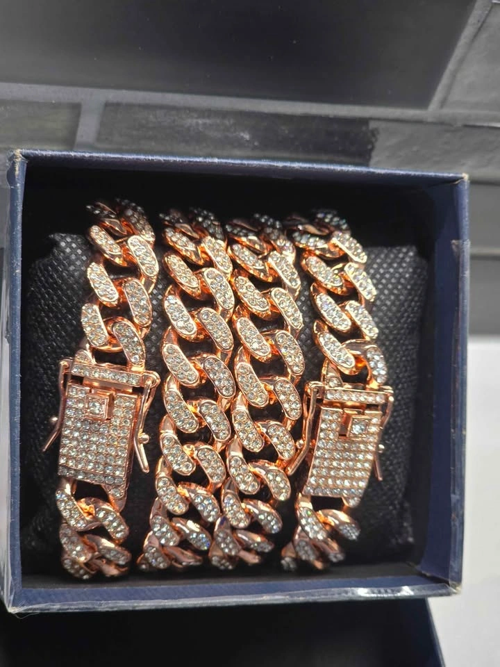 New ladies chain with bracelet and box - photo 3