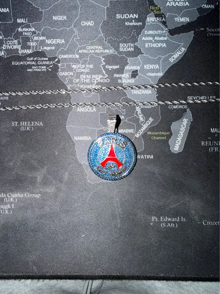OFFICIAL PSG PENDANT - photo 3