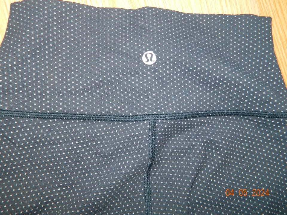 LULULEMON WUNDER UNDER HI RISE 7/8 TIGHT(25") sz 4 EUC - photo 2