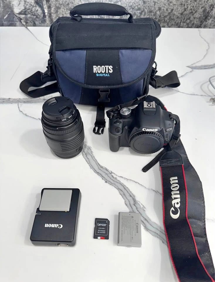 Canon Rebel T1i DSLR Camera with Sigma 70-210mm Lens