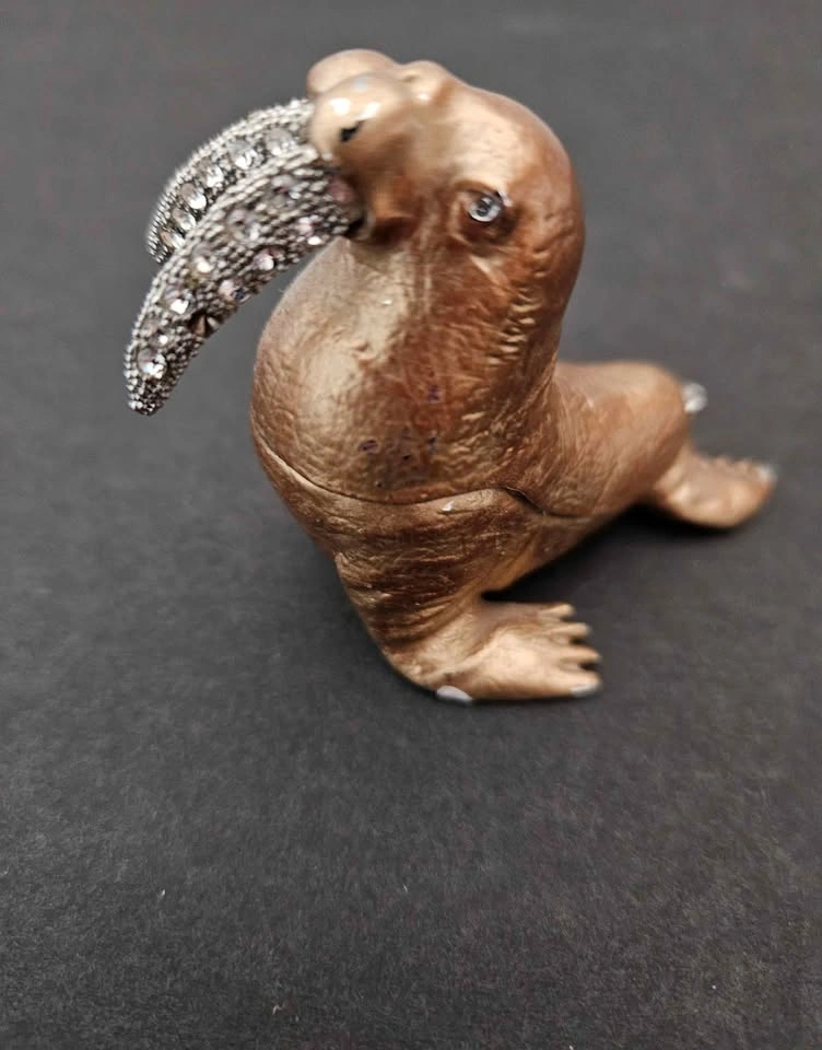 Walrus Trinket Holder - photo 2