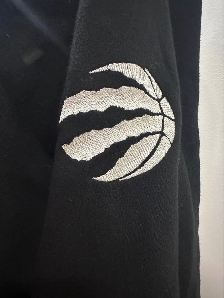PEACE COLLECTIVE Toronto Raptors Black Cropped Crew Sweatshirt W - photo 4