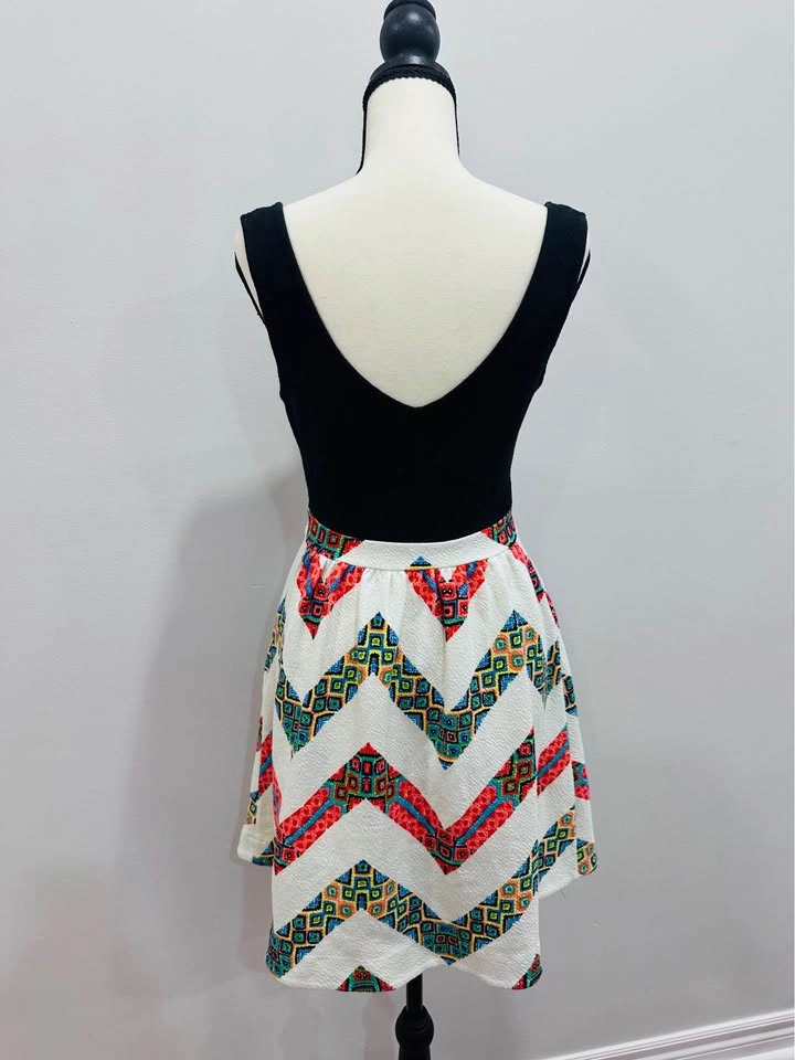 EUC MAEVE Anthropologie Tank Bodice Dress White Chevron Skirt Si - photo 4