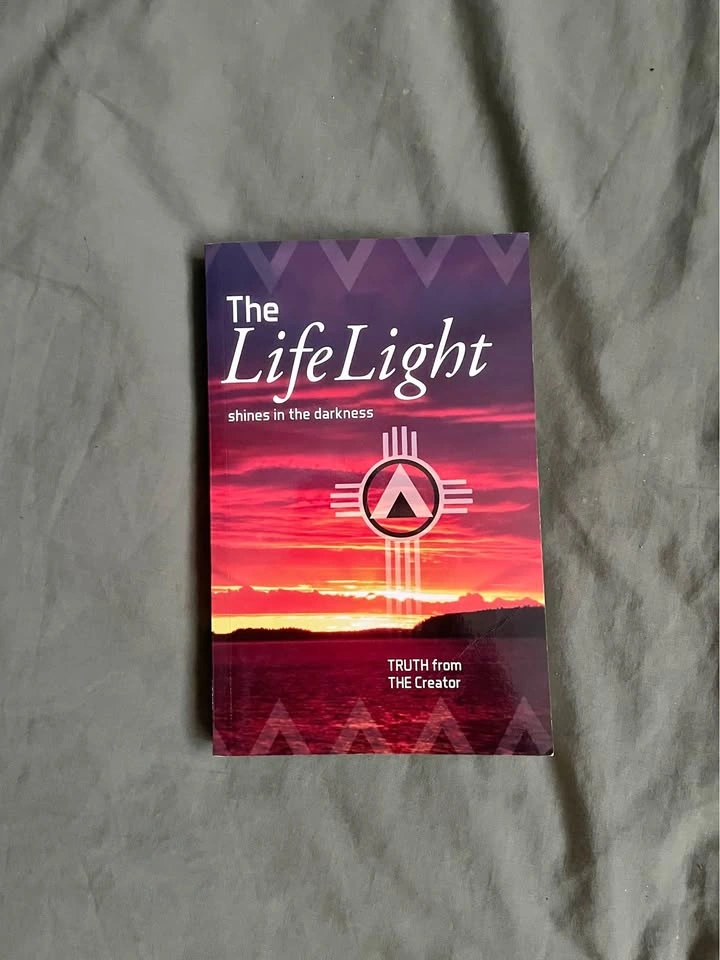 LifeLight New Testament Psalms Proverbs Bible Book