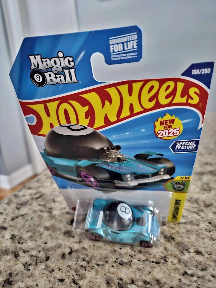 2025 Hot Wheels Magic 8 Ball 🎱Decidedly Go #188 Teal