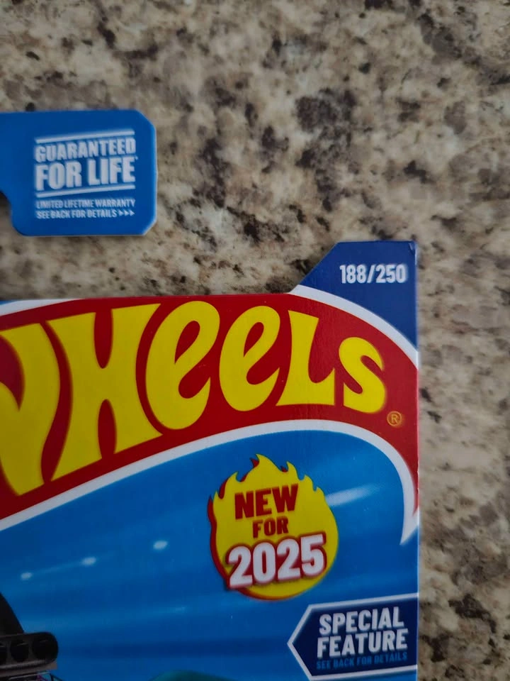 2025 Hot Wheels Magic 8 Ball 🎱Decidedly Go #188 Teal - photo 3