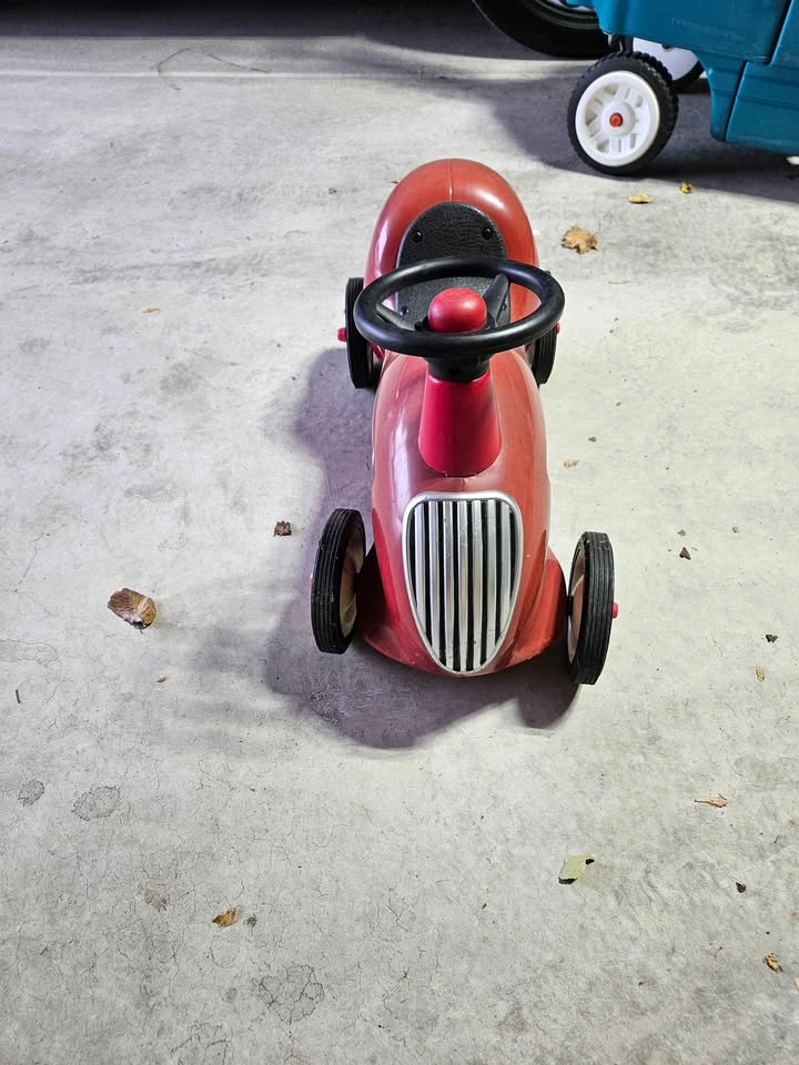 VTG Retired Radio Flyer Little Red Roadster Race Car #8 - photo 4