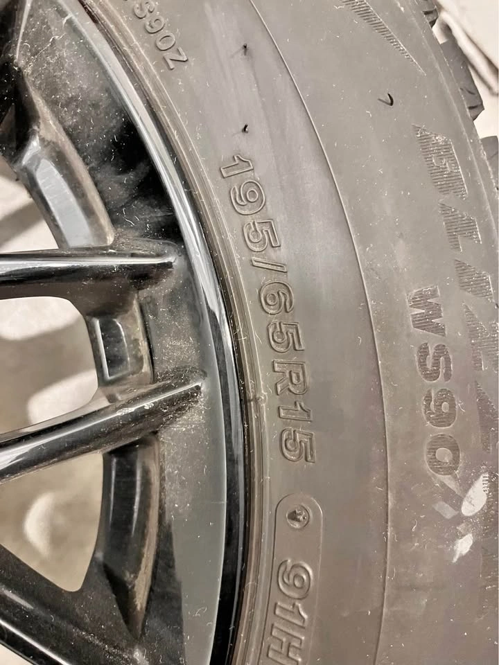 Bridgestone Blizzak Winter Tires and Alloy Wheels - photo 2