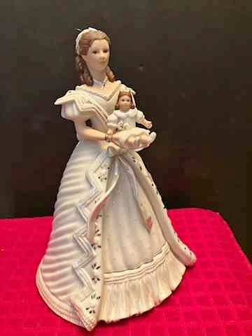 New Lenox A Cherished Gift 8 1/2” Figurine