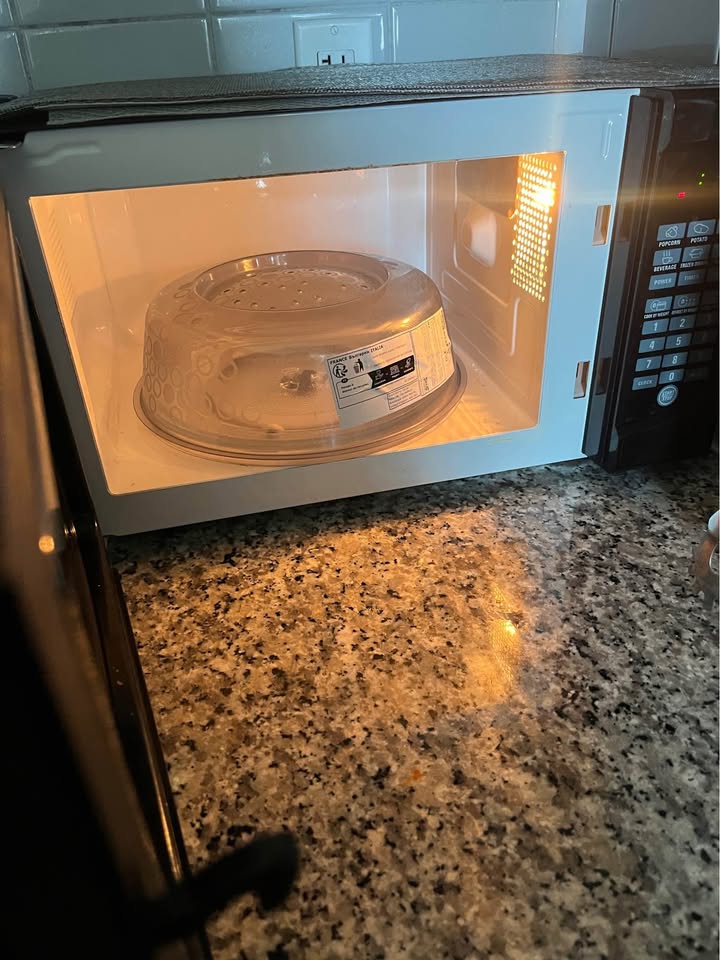 Microwave - photo 2