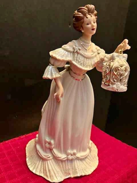2006 Lenox "A Gift of Song" 8" Tall Figurine