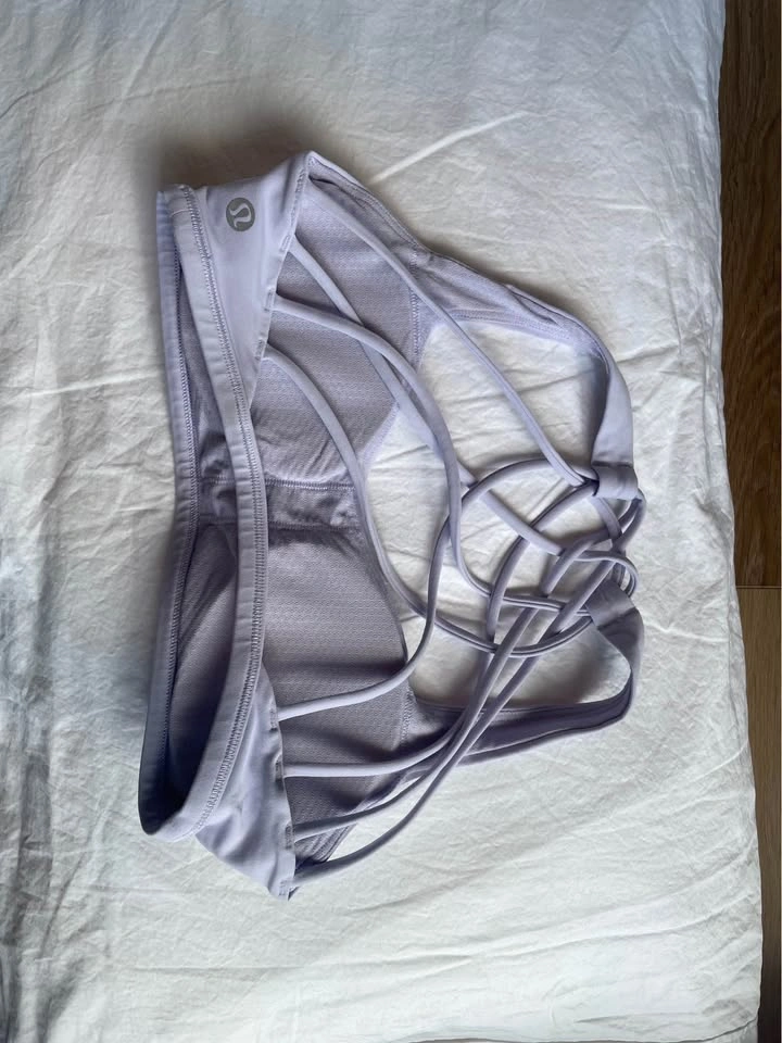 Lululemon Free to Be Bra (Wild) Size 4 - photo 4