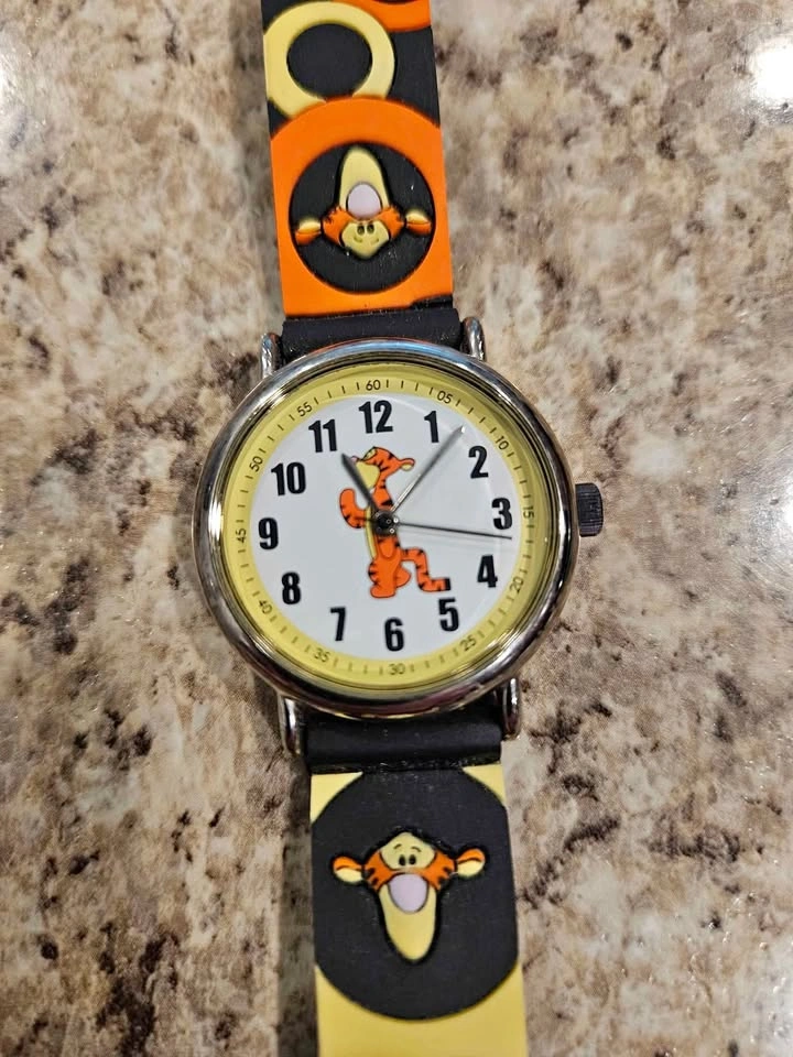 Vintage Disney Tiger Watch - Needs Battery