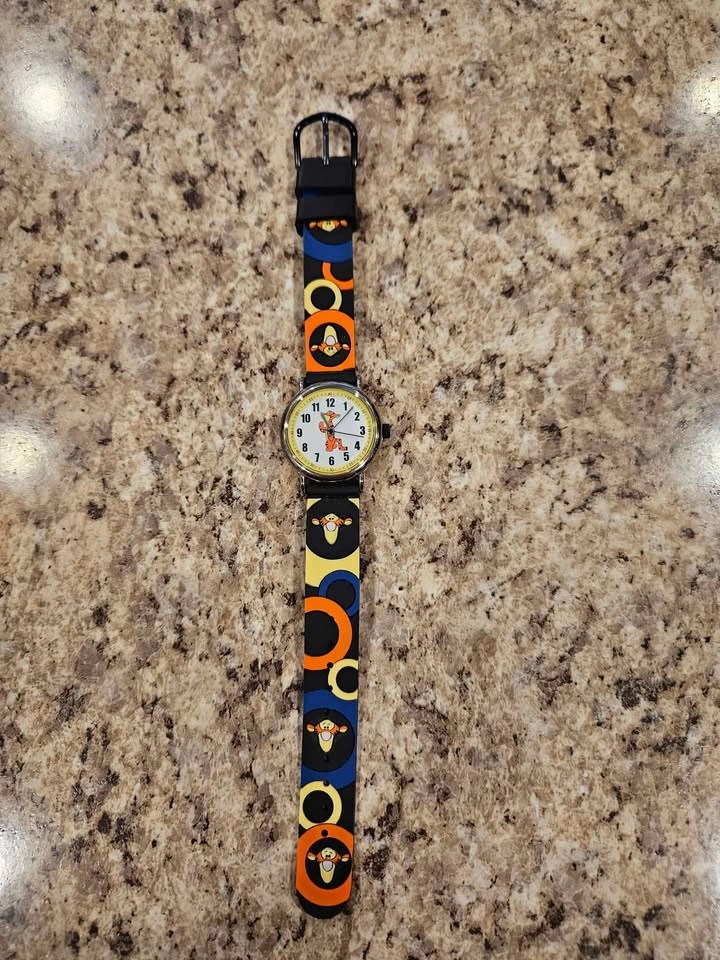 Vintage Disney Tiger Watch - Needs Battery - photo 2