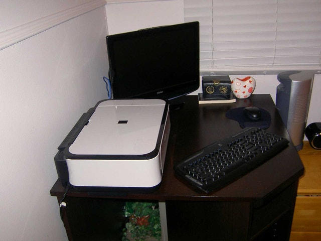 Corner Desk - photo 2