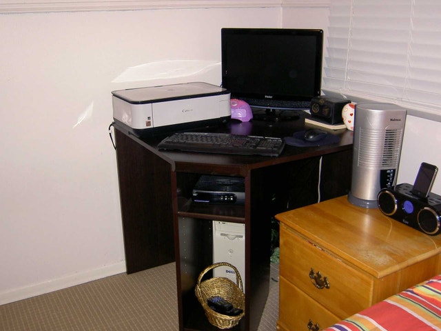Corner Desk - photo 3