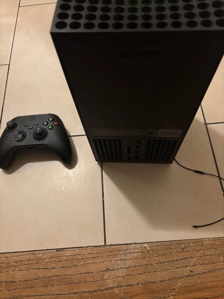 Xbox Series X 1TB - photo 2