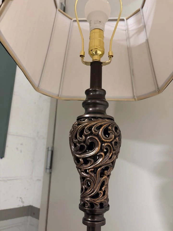 Rustic Floor Lamp - photo 4