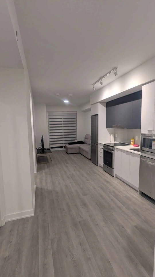 1 Bed 1 Bath Apartment for Rent Mississauga - photo 2