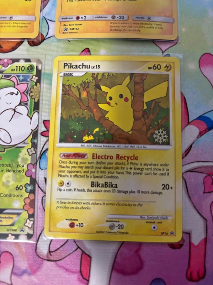 Pikachu DP16 Snowflake Promo *Very Rare