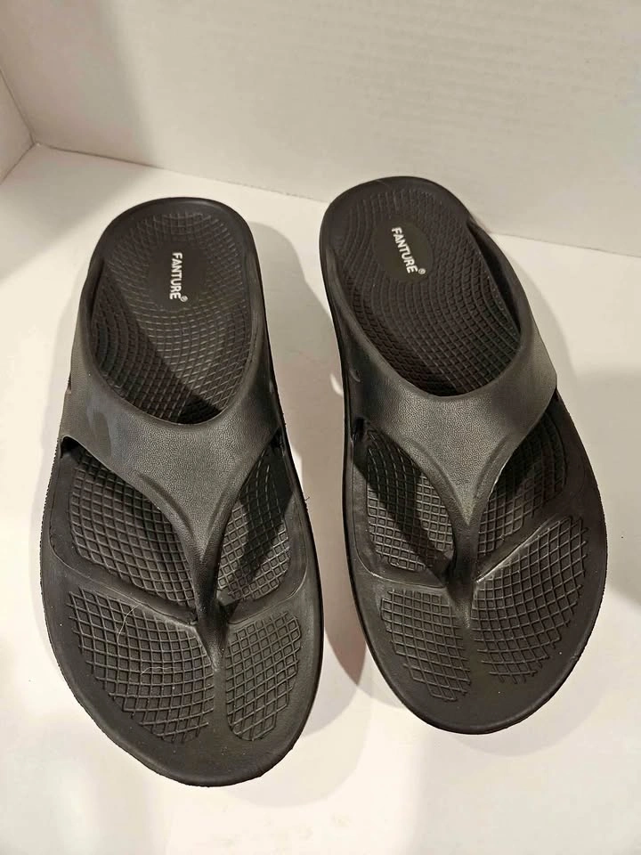 New Fanture Women's Support Thong Sandals - Size 9