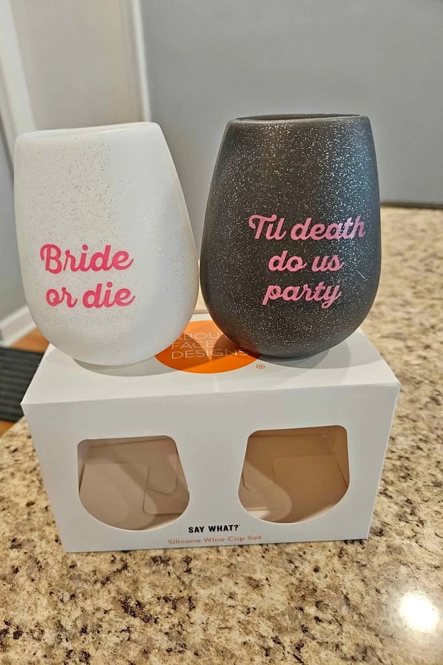 New Unused Silicone Bride Wine Cup Set