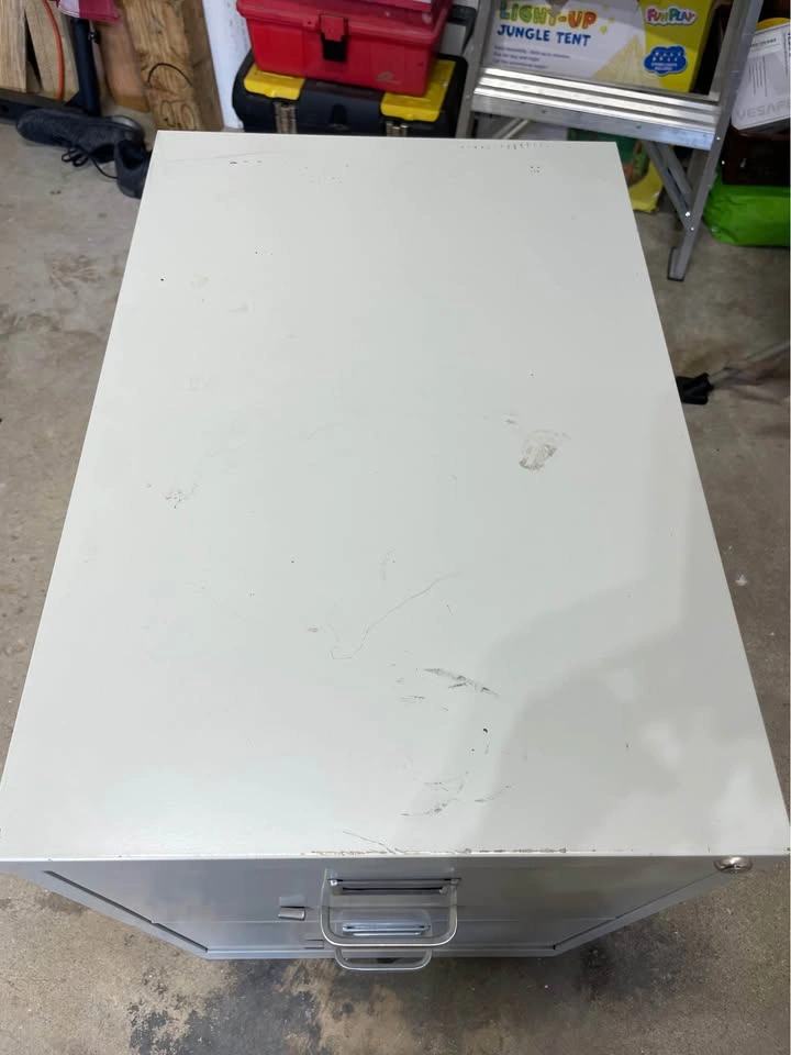 2-Drawer Metal Filing Cabinet - photo 2