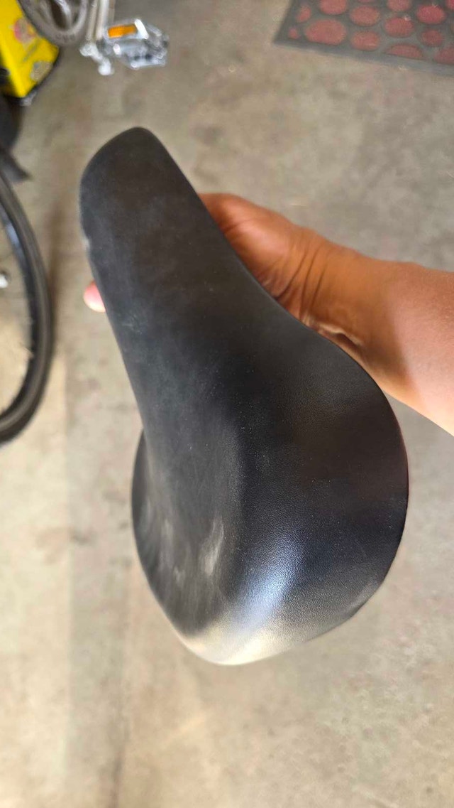 Extra wide and comfortable Electra bike saddle w/ coil springs - photo 3