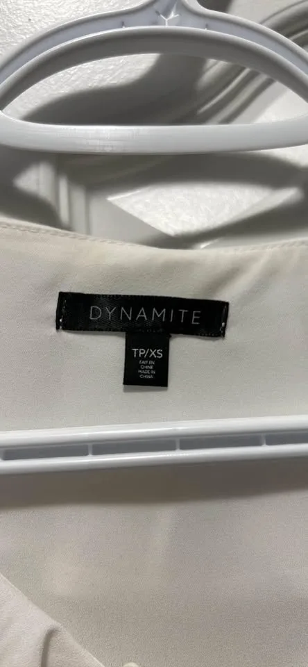 Dynamite XS white blouse image indicator(2)