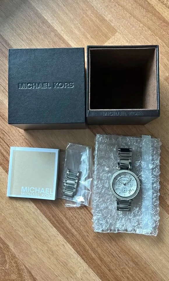 Pre-loved Authentic Michael Kors Watch *No Battery*