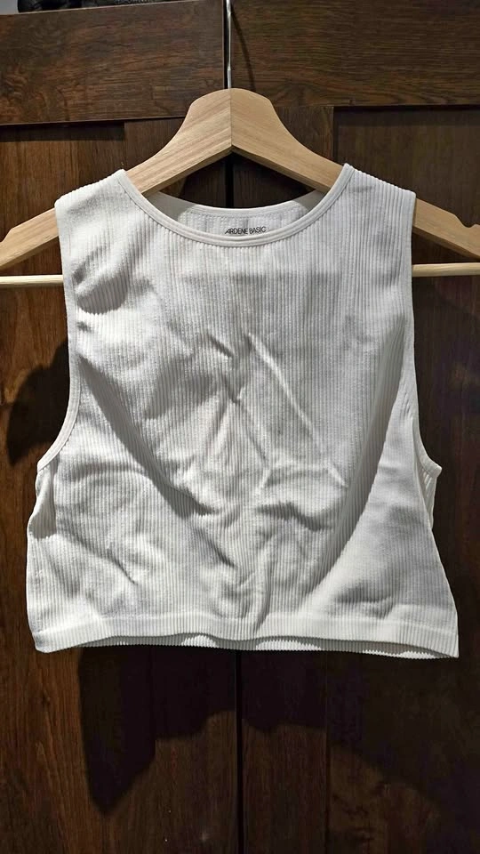 Free clothes *pls read description