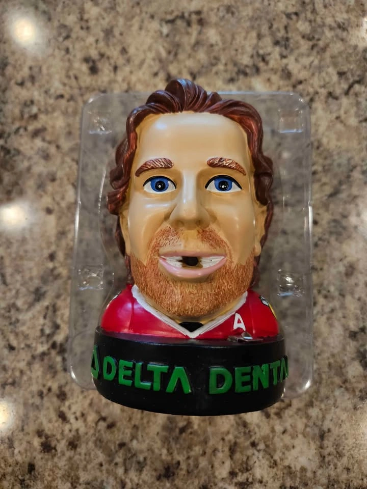 NEW Chicago Blackhawks Duncan Keith "Teeth" Floss Holder - photo 2