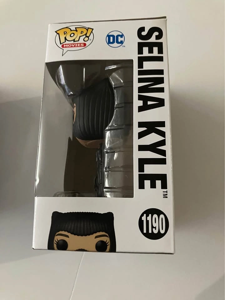 Funko Pop! Movies: The Batman - Selina Kyle Vinyl Figure - photo 3