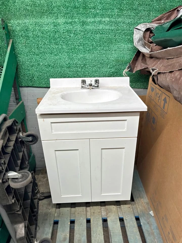 Bathroom cabinet