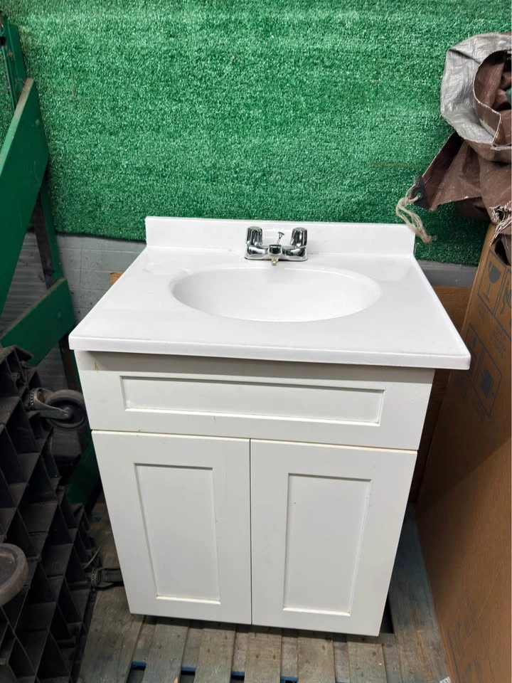 Bathroom cabinet - photo 2