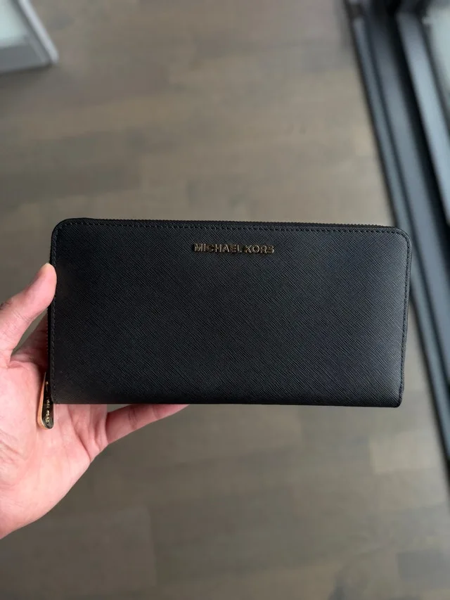Brand new Michael Kors wallet